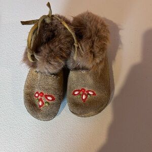 Handmade Brown Baby Booties/Moccasins with Fur Trim